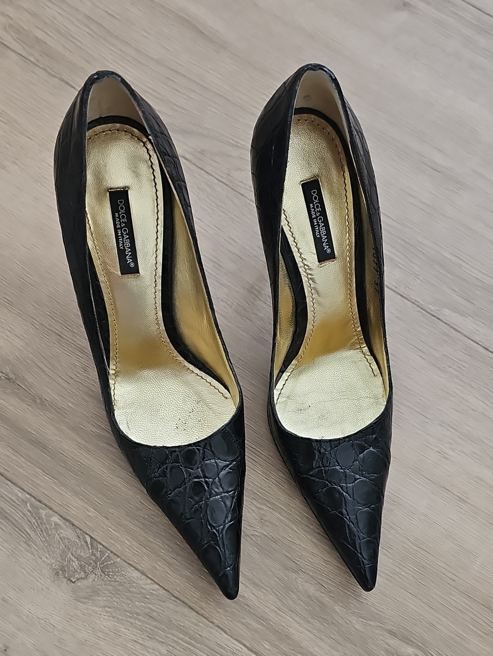 Dolce & Gabbana Black Croc-Embossed Pointed-Toe Pumps Size 37